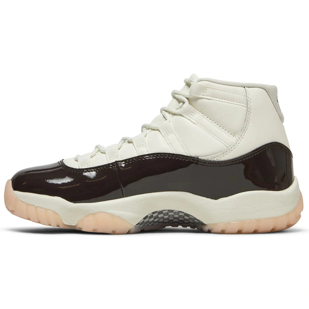 Jordan 11 Retro W Neapolitan