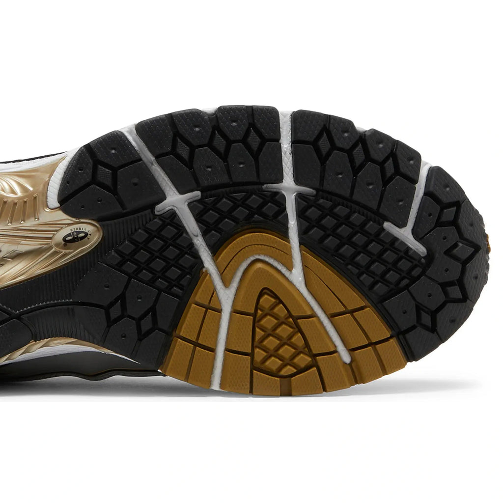 New Balance 1906R Metallic Silver Gold