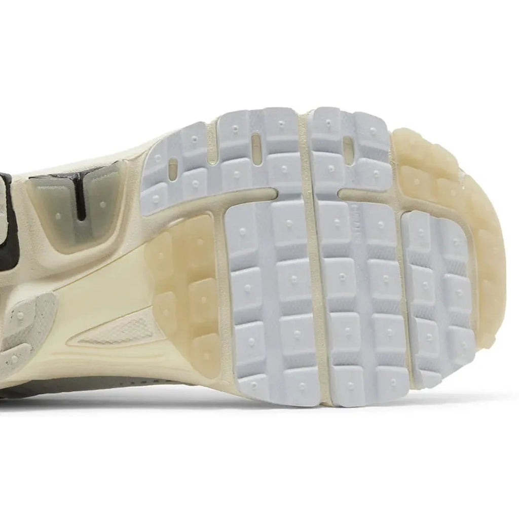 Nike Zoom Vomero 5 Supersonic