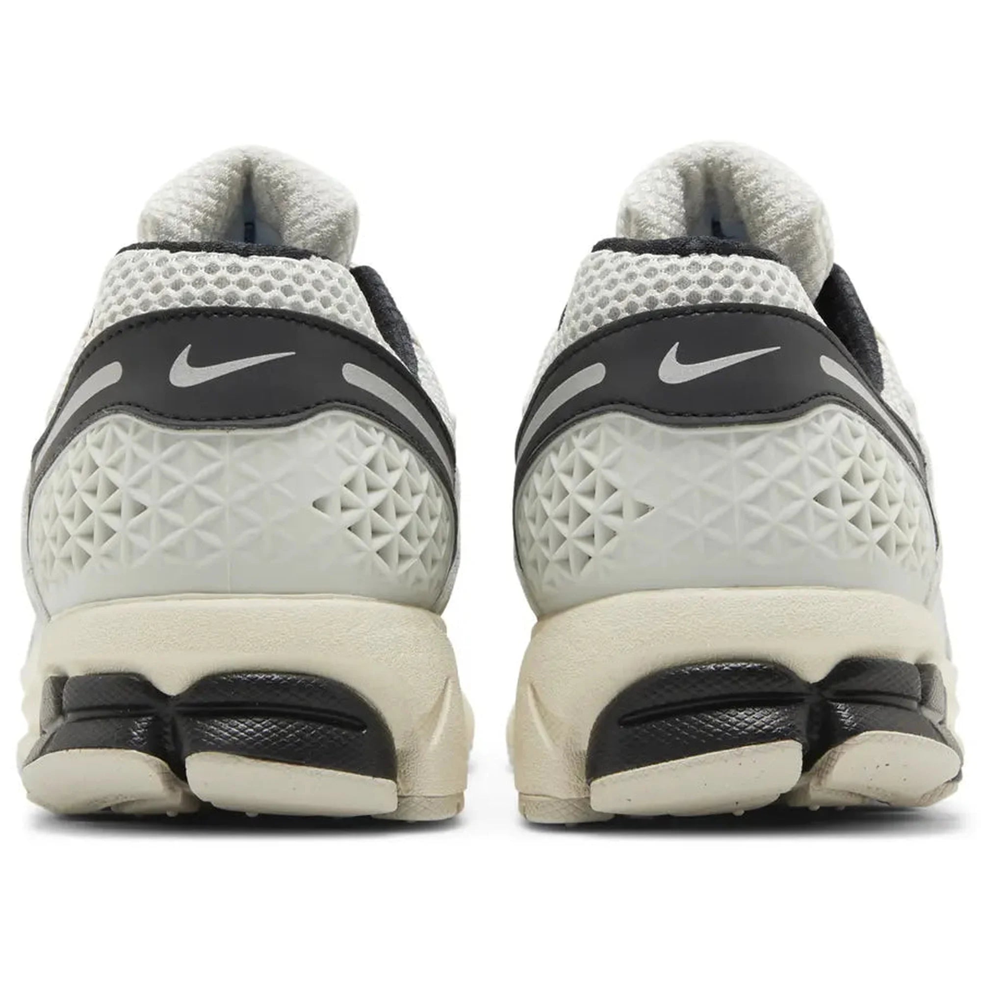 Nike Zoom Vomero 5 Supersonic