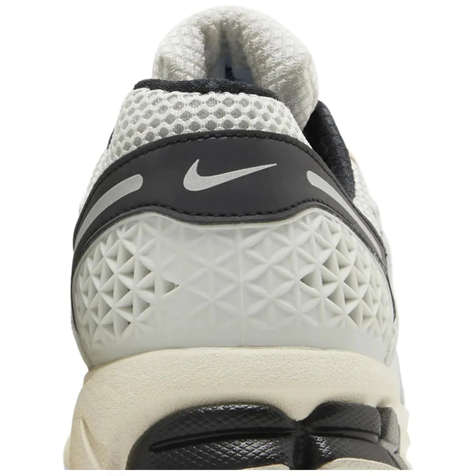 Nike Zoom Vomero 5 Supersonic